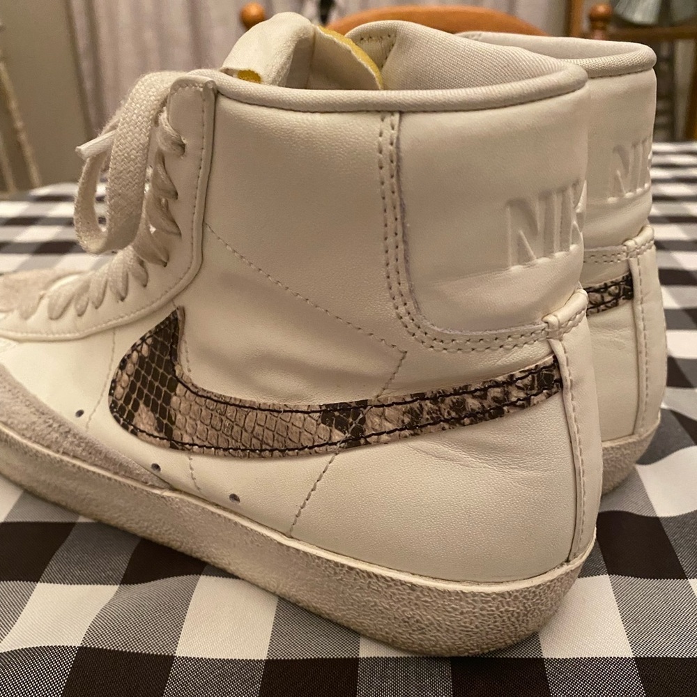 Nike Blazers '77 SE Mid Snakeskin W women’s size 8 - Picture 7 of 12
